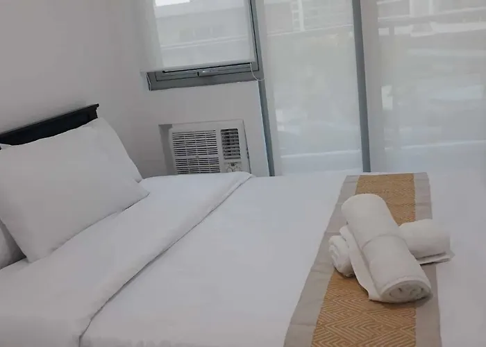 Aparthotel Azure Urban Residences @peterhouse Place 6 Person Max. Manila