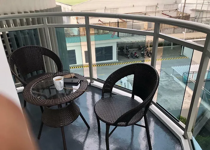 Azure Urban Residences @peterhouse Place 6 Person Max. Aparthotel Manila