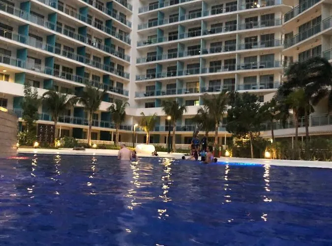 Aparthotel Azure Urban Residences @peterhouse Place 6 Person Max. *